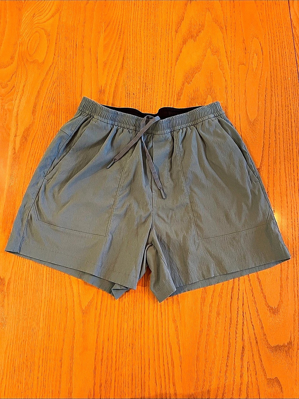 Lululemon License to Train Linerless Short 7" Blue/Green Flat Front Shorts Waist